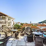 Ionia 2* Skopelos stad