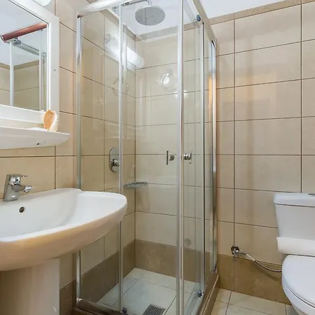 Ionia Hotel 2*