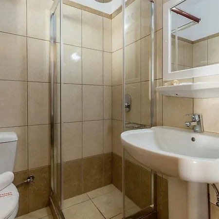 Hotel Ionia 2*
